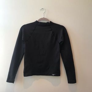 NIKE seamless sans couture black pullover sweater